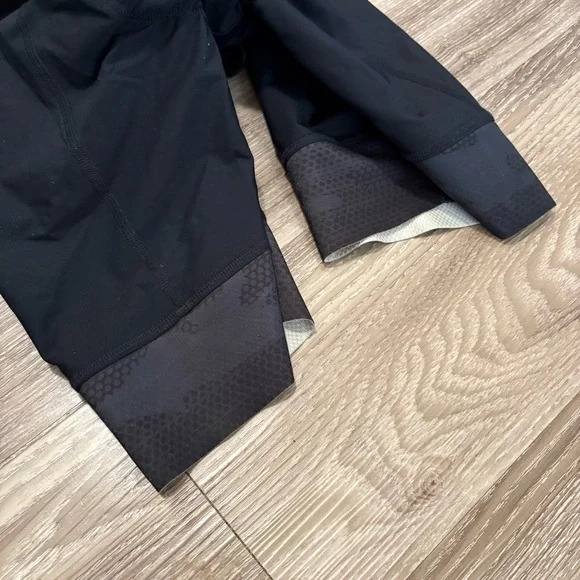 SOLD***Oakley cycling set top and bottom - Picture 10 of 15